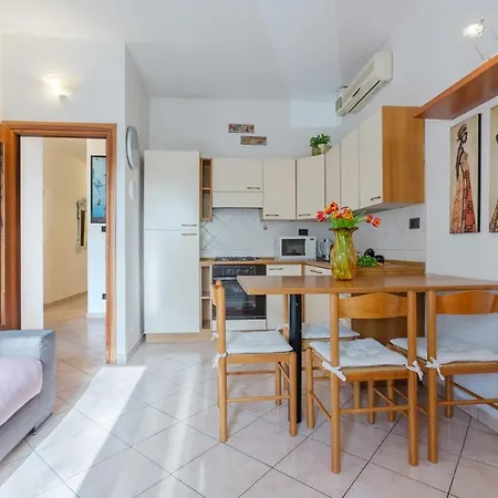 Quiet And Roomy With Balcony 公寓 费拉拉