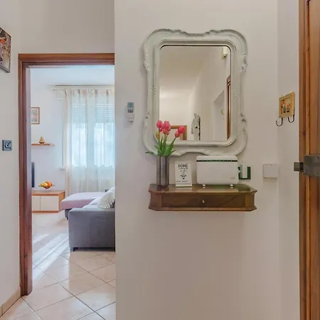 Quiet And Roomy With Balcony 公寓 费拉拉