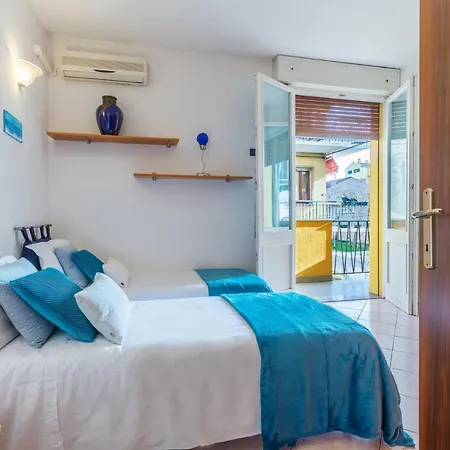 Quiet And Roomy With Balcony 公寓 *